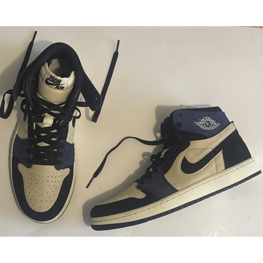 Streetwear Urban Nike Air Jordan 1 High Top Sneaker  Size 9.5